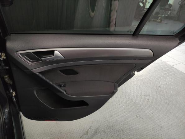 Volkswagen Golf VII с пробегом 2014 года, цена 850 000 рублей, 140197 км, хэтчбек, Автокод Объявления