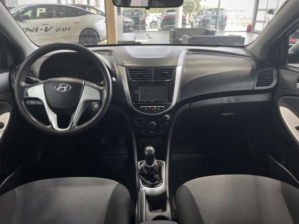 Hyundai Solaris I с пробегом 2011 года, цена 749 900 рублей, 175000 км, седан, Автокод Объявления