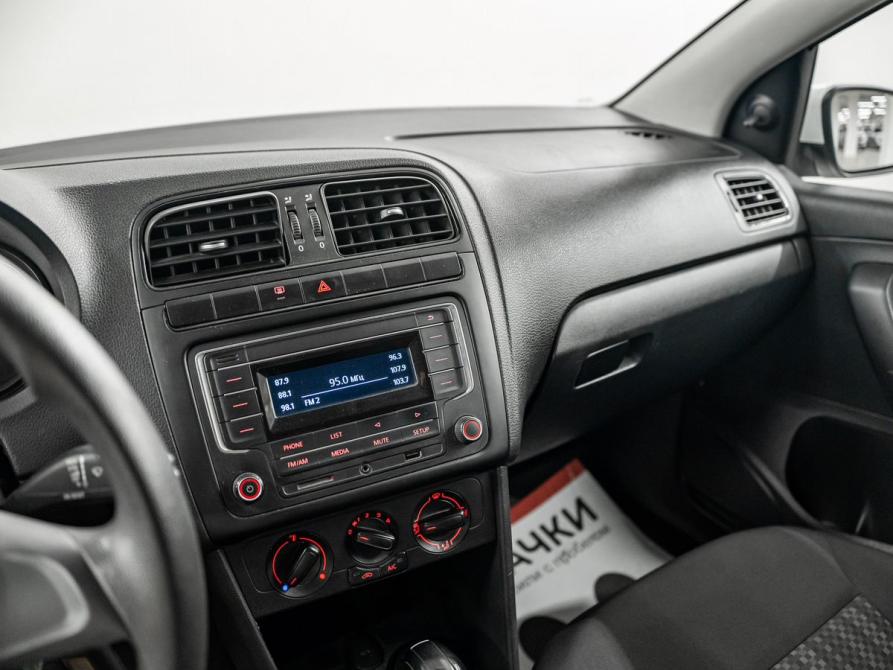 Volkswagen Polo V Рестайлинг Красноярск  - изображение 12