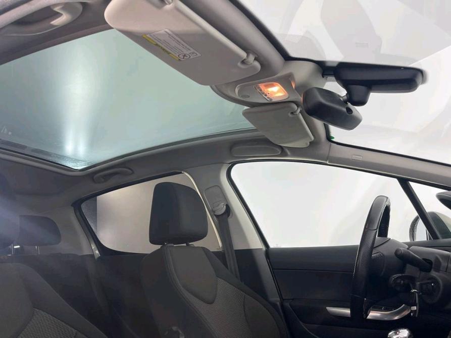 Peugeot 308 I Рестайлинг Санкт-Петербург  - изображение 11