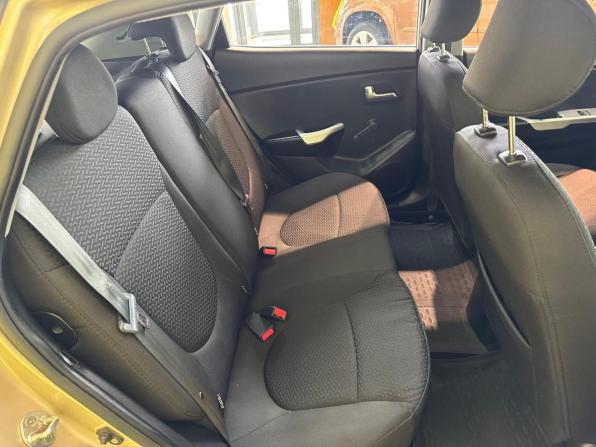 Kia Rio III с пробегом 2014 года, цена 520 000 рублей, 374709 км, хэтчбек, Автокод Объявления