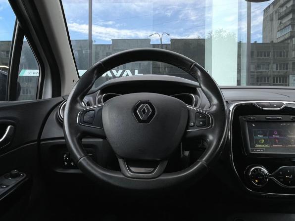 Renault Kaptur I с пробегом 2017 года, цена 1 544 000 рублей, 122112 км, внедорожник, Автокод Объявления