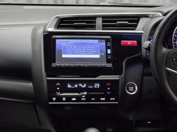 Honda Fit III с пробегом 2016 года, цена 1 260 000 рублей, 32300 км, хэтчбек, Автокод Объявления
