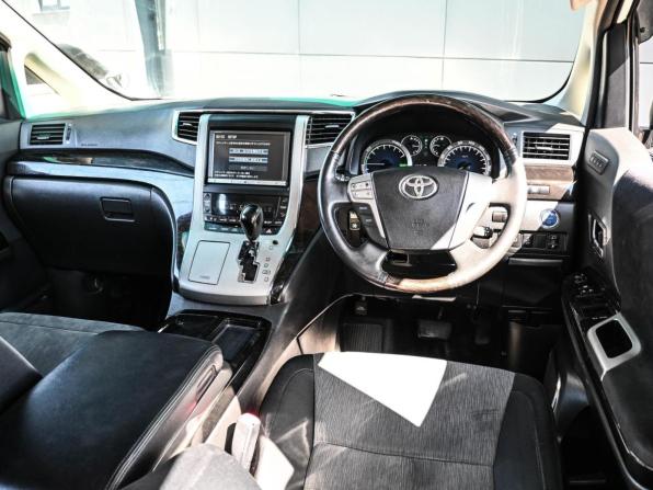 Toyota Vellfire I с пробегом 2013 года, цена 1 844 000 рублей, 261424 км, минивэн, Автокод Объявления