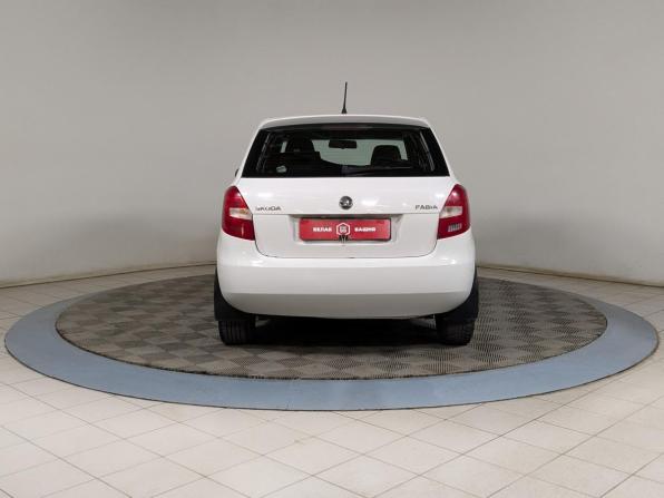 Skoda Fabia II Рестайлинг с пробегом 2013 года, цена 579 900 рублей, 200000 км, универсал, Автокод Объявления