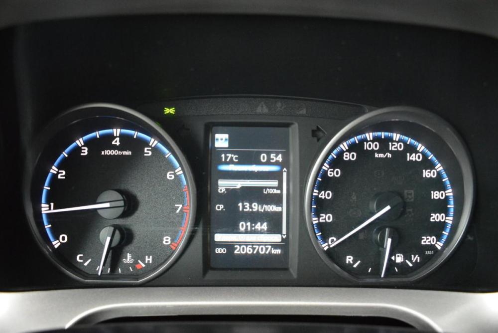Toyota RAV4 IV (XA40) Рестайлинг Киров  - изображение 8