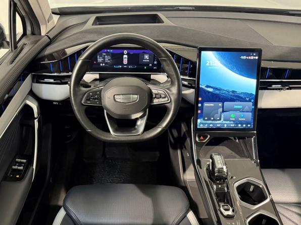 Geely Atlas II с пробегом 2024 года, цена 2 999 800 рублей, 43129 км, внедорожник, Автокод Объявления