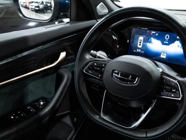 Geely Monjaro I с пробегом 2023 года, цена 3 325 000 рублей, 16463 км, внедорожник, Автокод Объявления