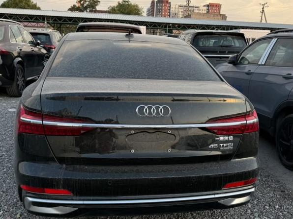 Audi A6 V (C8) Рестайлинг с пробегом 2025 года, цена 5 290 000 рублей, 9980 км, седан, Автокод Объявления