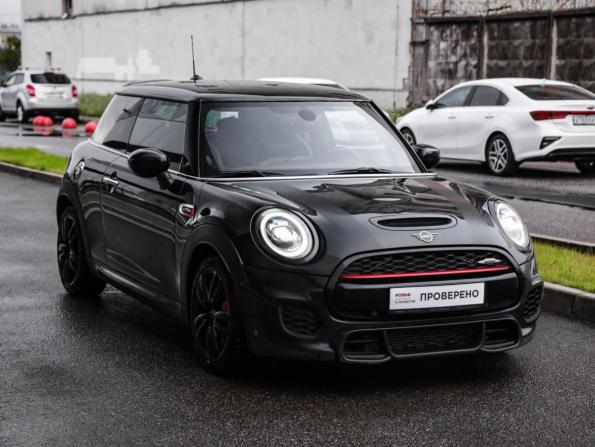 Mini Hatch III (F55/F56) Рестайлинг с пробегом 2020 года, цена 2 749 000 рублей, 127670 км, хэтчбек, Автокод Объявления
