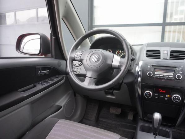 Suzuki SX4 I (Classic) Рестайлинг с пробегом 2011 года, цена 940 000 рублей, 103110 км, хэтчбек, Автокод Объявления