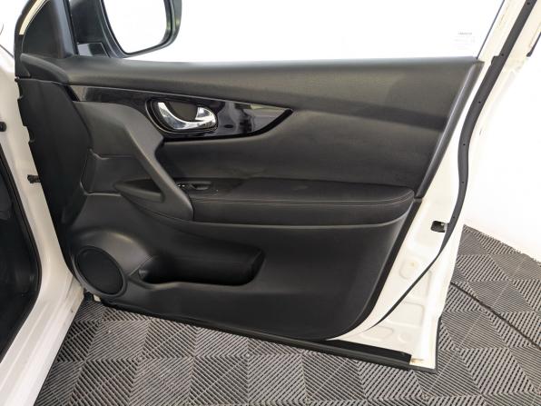 Nissan Qashqai II с пробегом 2018 года, цена 1 485 000 рублей, 125266 км, внедорожник, Автокод Объявления