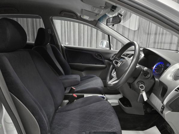 Honda Stream II Рестайлинг с пробегом 2009 года, цена 850 000 рублей, 230000 км, минивэн, Автокод Объявления