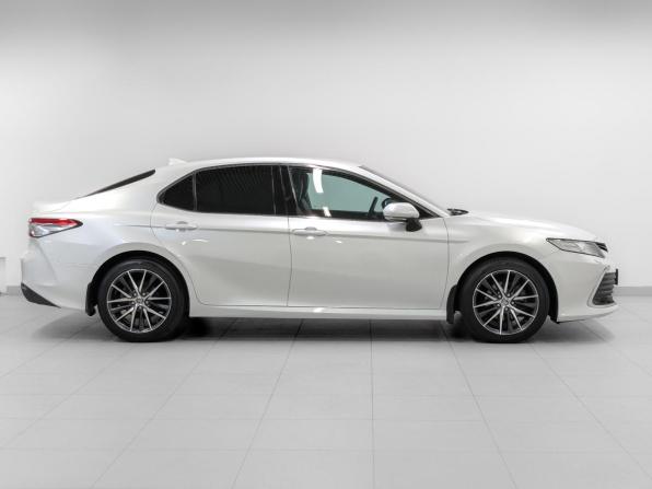 Toyota Camry VIII (XV70) Рестайлинг с пробегом 2021 года, цена 2 920 000 рублей, 125203 км, седан, Автокод Объявления