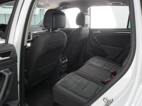 Volkswagen Tiguan II Рестайлинг с пробегом 2021 года, цена 3 149 000 рублей, 107869 км, внедорожник, Автокод Объявления