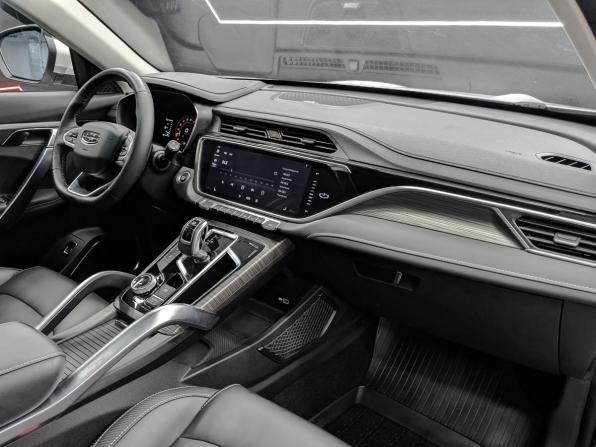 Geely Atlas Pro с пробегом 2022 года, цена 2 030 000 рублей, 51858 км, внедорожник, Автокод Объявления