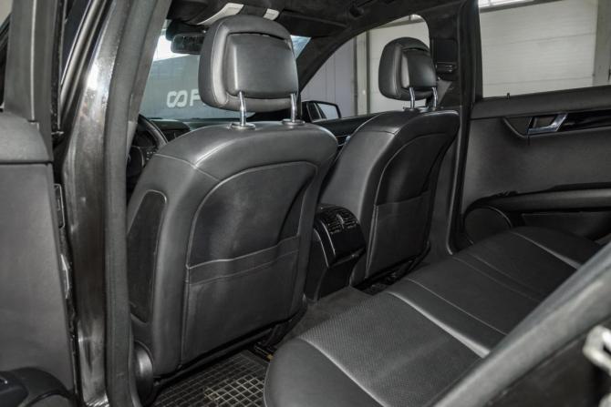 Mercedes-Benz C-Класс III (W204) с пробегом 2010 года, цена 1 059 000 рублей, 264482 км, седан, Автокод Объявления