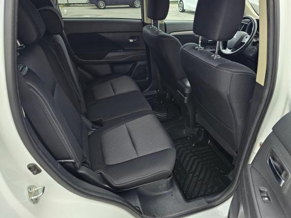Mitsubishi Outlander III Рестайлинг 2 с пробегом 2018 года, цена 2 149 995 рублей, 109001 км, внедорожник, Автокод Объявления