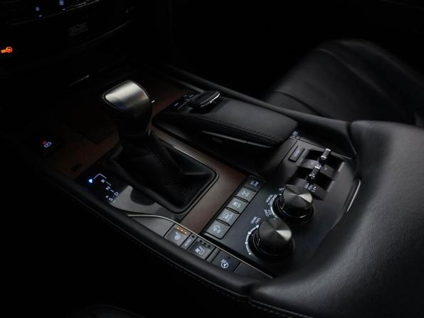 Lexus LX III Рестайлинг 2 с пробегом 2017 года, цена 7 499 077 рублей, 97250 км, внедорожник, Автокод Объявления