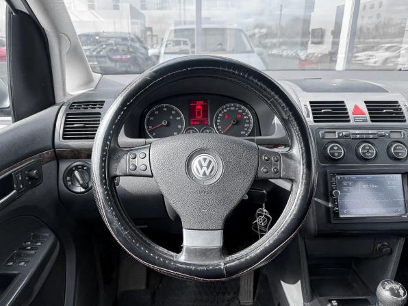 Volkswagen Touran I Рестайлинг с пробегом 2007 года, цена 550 000 рублей, 238253 км, компактвэн, Автокод Объявления