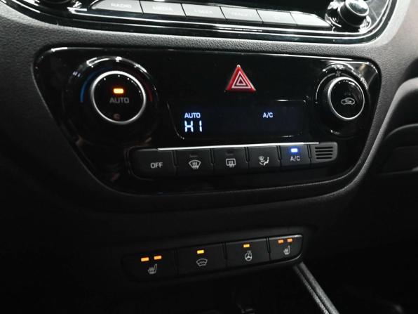 Hyundai Solaris II Рестайлинг с пробегом 2021 года, цена 1 720 000 рублей, 66349 км, седан, Автокод Объявления