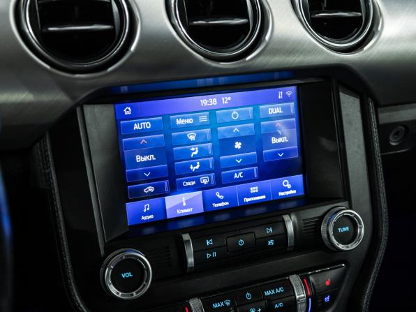 Ford Mustang VI Рестайлинг с пробегом 2021 года, цена 2 750 000 рублей, 118918 км, кабриолет, Автокод Объявления