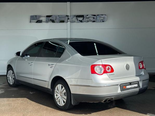 Volkswagen Passat B6 с пробегом 2010 года, цена 879 000 рублей, 207998 км, седан, Автокод Объявления