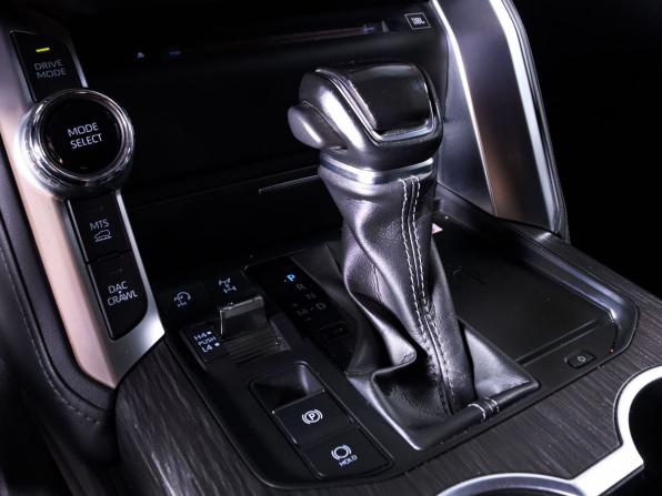 Toyota Land Cruiser 300 Series с пробегом 2021 года, цена 9 559 000 рублей, 101009 км, внедорожник, Автокод Объявления