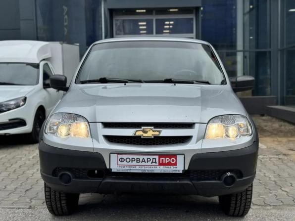 Chevrolet Niva I Рестайлинг с пробегом 2018 года, цена 730 000 рублей, 67000 км, внедорожник, Автокод Объявления