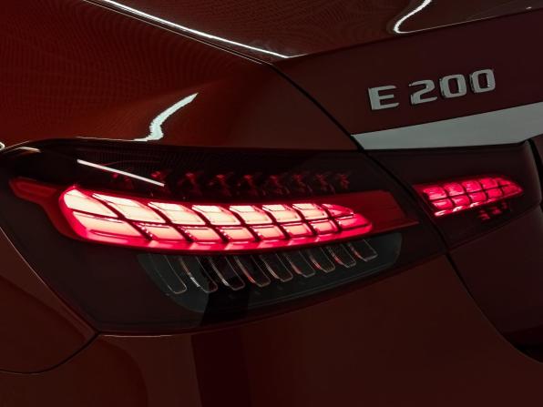 Mercedes-Benz E-Класс V (W213 S213 C238) Рестайлинг с пробегом 2021 года, цена 4 350 000 рублей, 73788 км, седан, Автокод Объявления