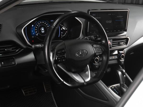Hyundai Lafesta I с пробегом 2020 года, цена 2 149 000 рублей, 51864 км, седан, Автокод Объявления