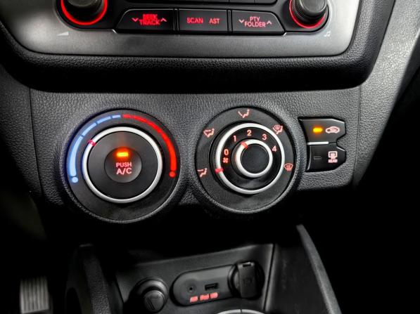 Kia Rio III с пробегом 2013 года, цена 822 000 рублей, 106289 км, седан, Автокод Объявления