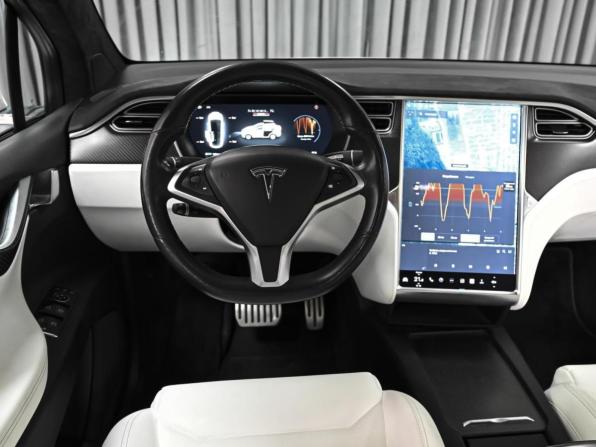 Tesla Model X I с пробегом 2017 года, цена 4 099 000 рублей, 99000 км, внедорожник, Автокод Объявления