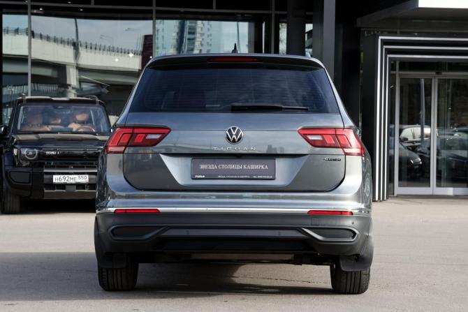 Volkswagen Tiguan II Рестайлинг с пробегом 2021 года, цена 2 528 000 рублей, 105100 км, внедорожник, Автокод Объявления