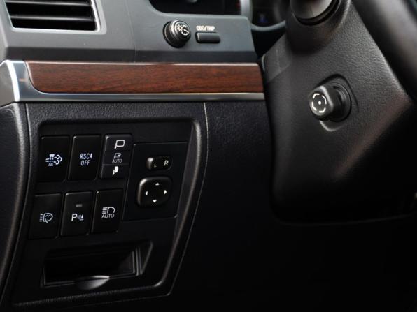 Toyota Land Cruiser 200 Series Рестайлинг 2 с пробегом 2019 года, цена 7 148 000 рублей, 104673 км, внедорожник, Автокод Объявления