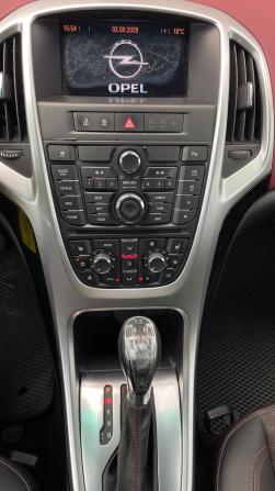 Opel Astra J Рестайлинг с пробегом 2013 года, цена 899 000 рублей, 139000 км, хэтчбек, Автокод Объявления