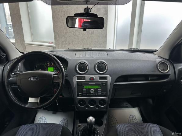 Ford Fusion I Рестайлинг с пробегом 2012 года, цена 775 000 рублей, 127126 км, хэтчбек, Автокод Объявления