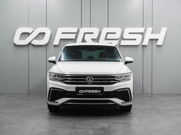 Volkswagen Tiguan II Рестайлинг с пробегом 2021 года, цена 2 498 000 рублей, 240814 км, внедорожник, Автокод Объявления