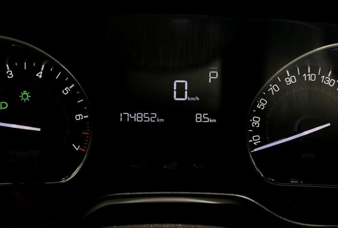 Peugeot 2008 I с пробегом 2014 года, цена 690 000 рублей, 174852 км, внедорожник, Автокод Объявления