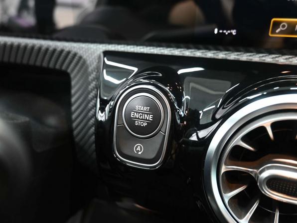 Mercedes-Benz A-Класс IV (W177) с пробегом 2020 года, цена 3 049 900 рублей, 80000 км, седан, Автокод Объявления