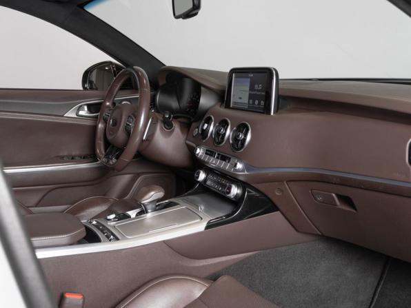 Kia Stinger I с пробегом 2018 года, цена 3 100 000 рублей, 124600 км, лифтбек, Автокод Объявления
