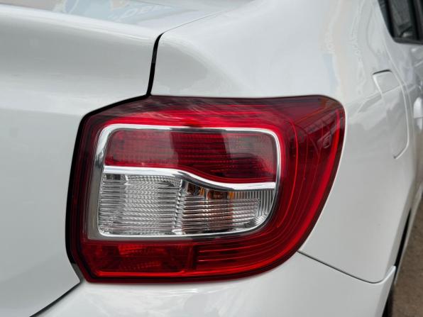 Renault Logan II Рестайлинг с пробегом 2021 года, цена 920 000 рублей, 93070 км, седан, Автокод Объявления