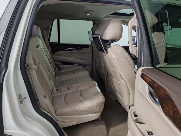 Cadillac Escalade IV с пробегом 2015 года, цена 2 999 000 рублей, 253776 км, внедорожник, Автокод Объявления