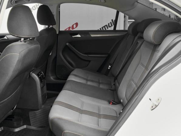 Volkswagen Jetta VI Рестайлинг с пробегом 2016 года, цена 1 250 000 рублей, 138096 км, седан, Автокод Объявления