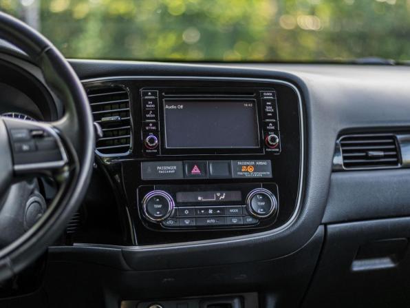 Mitsubishi Outlander III Рестайлинг 2 с пробегом 2017 года, цена 1 485 000 рублей, 179053 км, внедорожник, Автокод Объявления