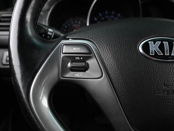 Kia Rio III с пробегом 2015 года, цена 1 324 000 рублей, 88505 км, седан, Автокод Объявления