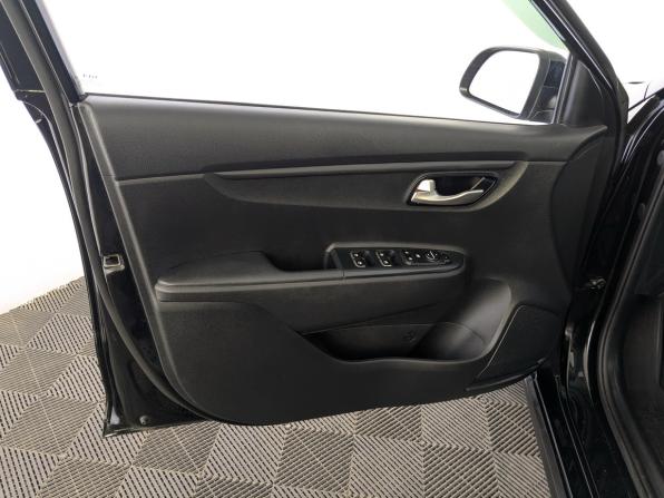 Kia Rio IV Рестайлинг с пробегом 2021 года, цена 1 750 000 рублей, 93397 км, хэтчбек, Автокод Объявления