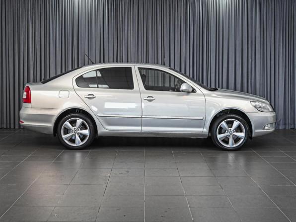 Skoda Octavia II (A5) Рестайлинг с пробегом 2011 года, цена 1 049 000 рублей, 208915 км, лифтбек, Автокод Объявления
