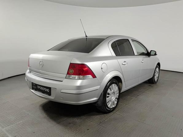 Opel Astra H Рестайлинг с пробегом 2012 года, цена 700 000 рублей, 212393 км, седан, Автокод Объявления