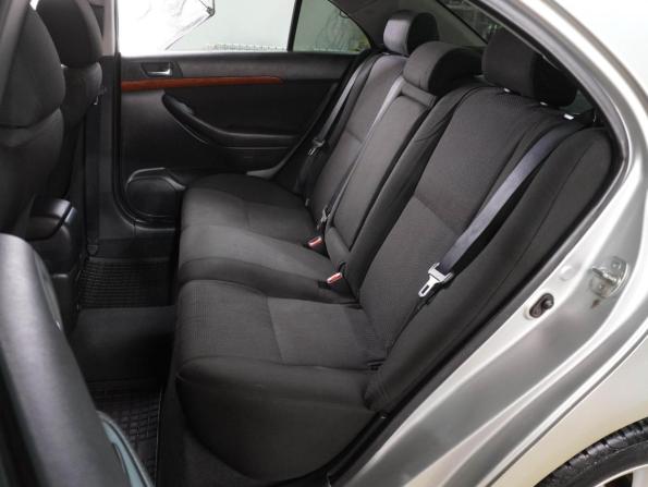 Toyota Avensis II Рестайлинг с пробегом 2008 года, цена 889 000 рублей, 272168 км, седан, Автокод Объявления